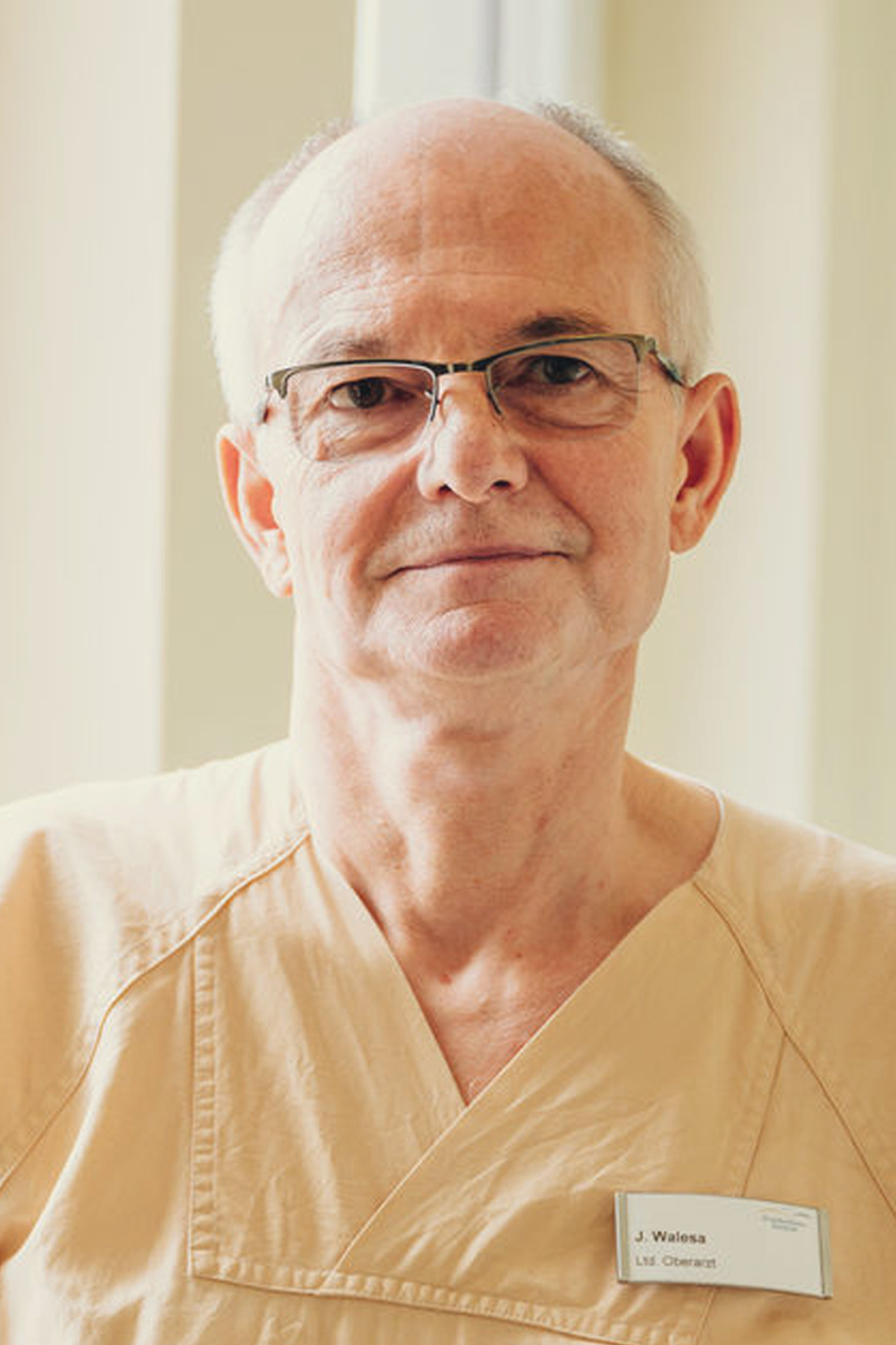 Oberarzt  Jacek Walesa